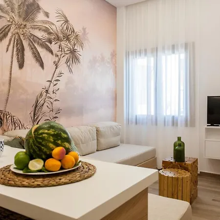 Blue Jasmine Ханья